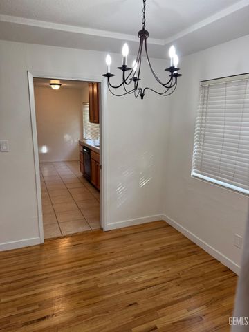 2100 Kent Drive, Bakersfield, CA 93306