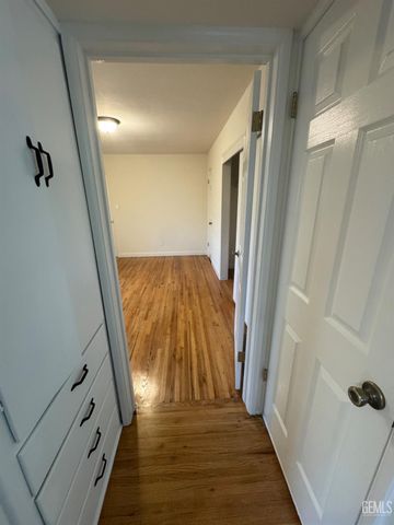 2100 Kent Drive, Bakersfield, CA 93306