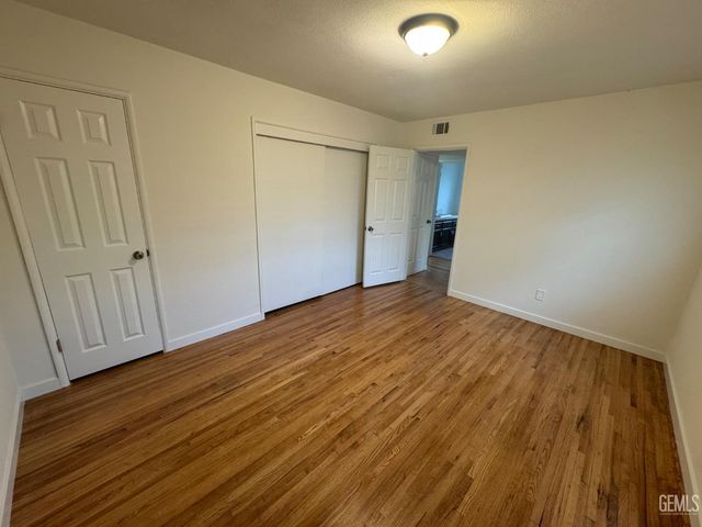 2100 Kent Drive, Bakersfield, CA 93306