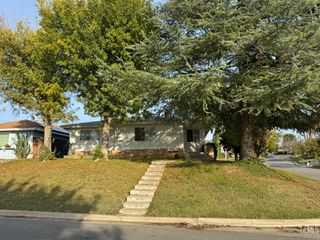 2100 Kent Drive, Bakersfield, CA 93306