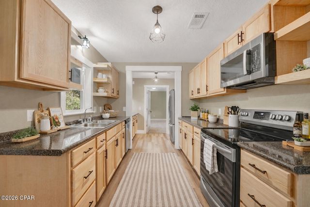 657 Main Street, Chipley, FL 32428