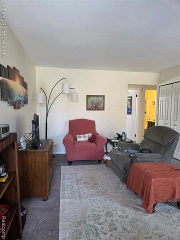 2513 Golden Shores Drive, Fenton, MI 48430