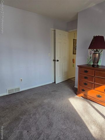 2513 Golden Shores Drive, Fenton, MI 48430