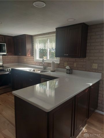 322 Rankin Drive, Englewood, OH 45322