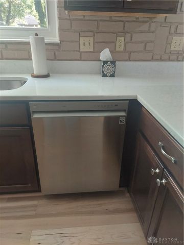 322 Rankin Drive, Englewood, OH 45322