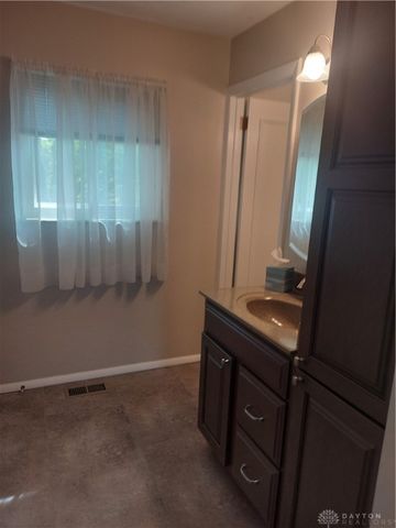 322 Rankin Drive, Englewood, OH 45322