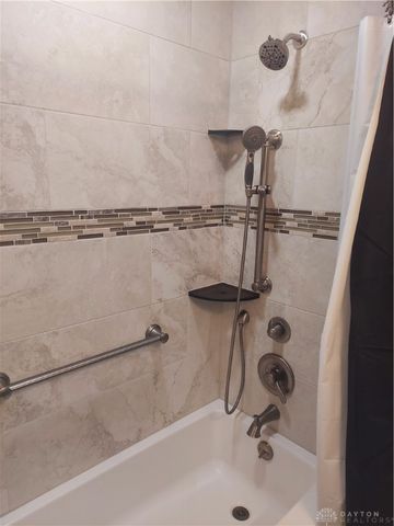 322 Rankin Drive, Englewood, OH 45322