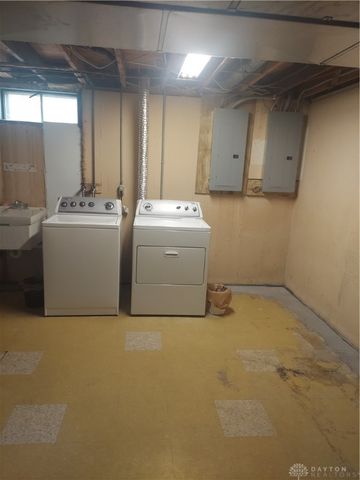 322 Rankin Drive, Englewood, OH 45322