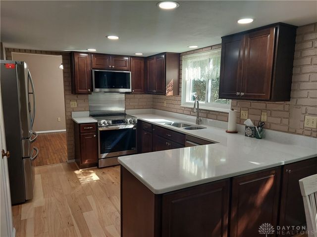 322 Rankin Drive, Englewood, OH 45322