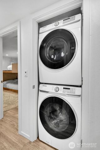 1115 8th Avenue W, Seattle, WA 98119