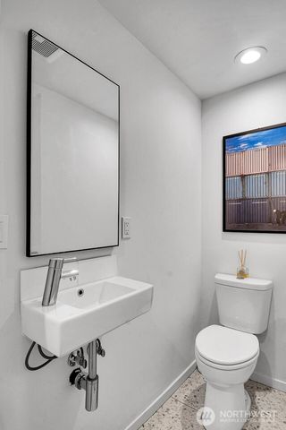 1115 8th Avenue W, Seattle, WA 98119