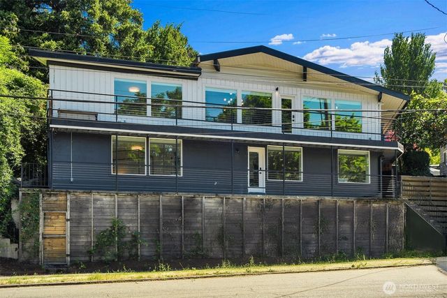 1115 8th Avenue W, Seattle, WA 98119
