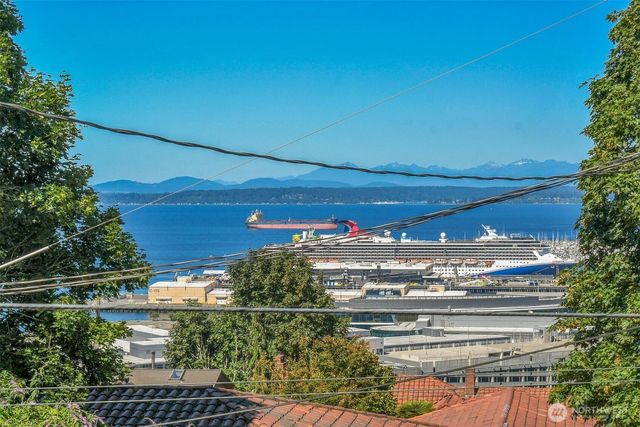 1115 8th Avenue W, Seattle, WA 98119