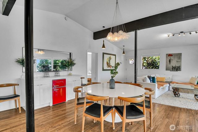 1115 8th Avenue W, Seattle, WA 98119