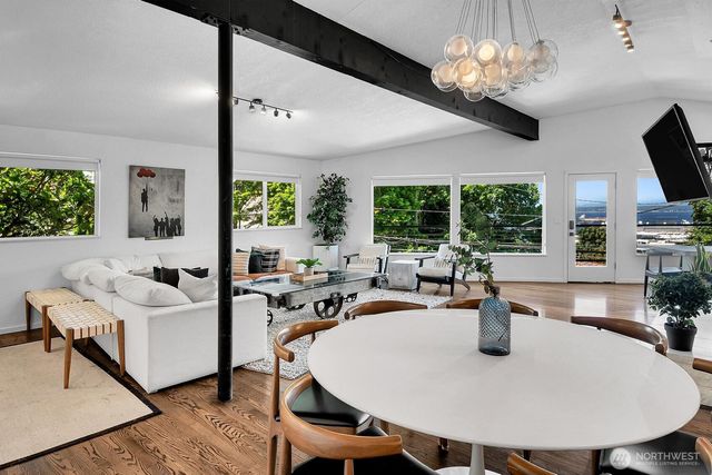 1115 8th Avenue W, Seattle, WA 98119