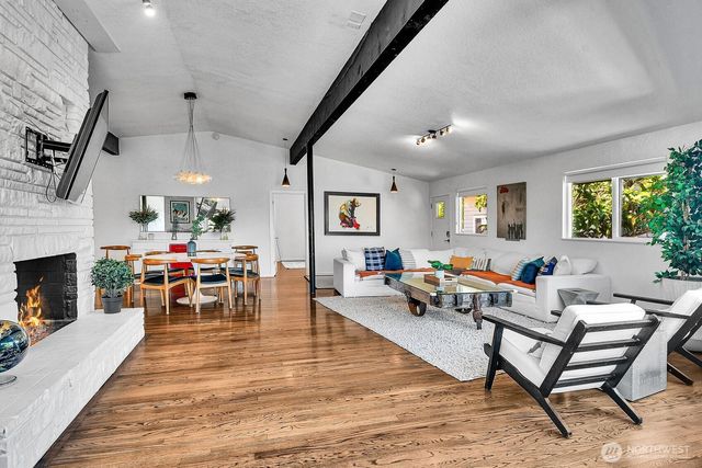 1115 8th Avenue W, Seattle, WA 98119