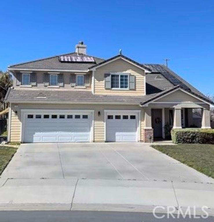 203 Alabaster, Perris, CA 92570