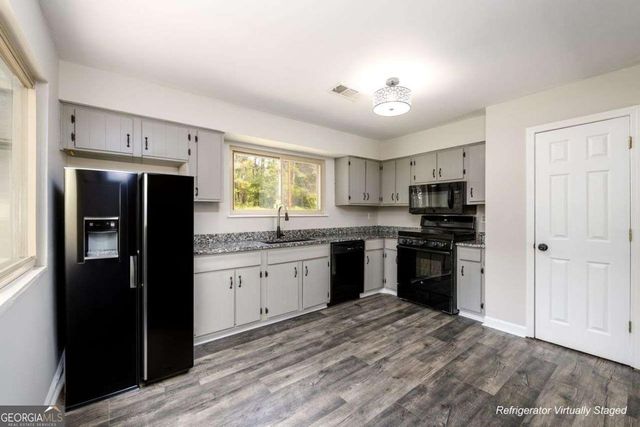 3844 Scarsborough Drive, Lawrenceville, GA 30044