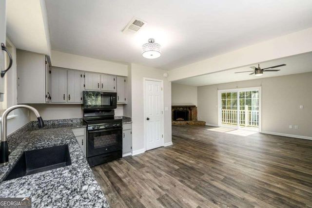 3844 Scarsborough Drive, Lawrenceville, GA 30044