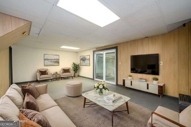 3844 Scarsborough Drive, Lawrenceville, GA 30044