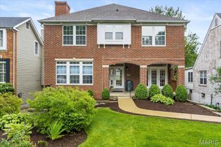 520 East Drive, St Louis, MO 63130