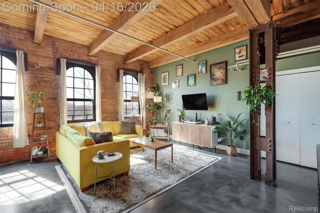 6533 E Jefferson 312, Detroit, MI 48207