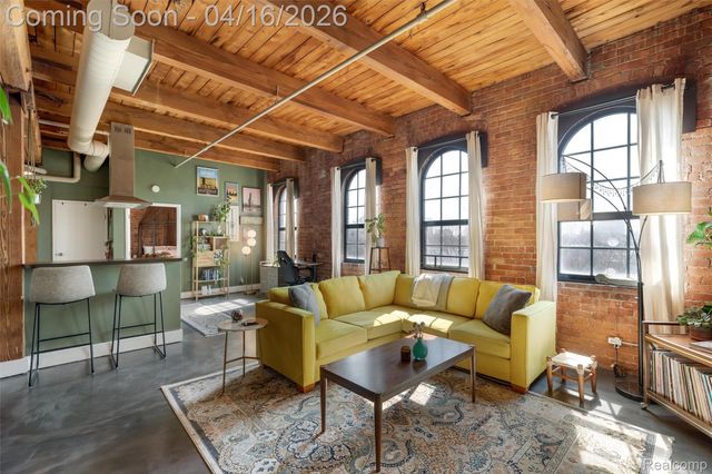 6533 E Jefferson 312, Detroit, MI 48207