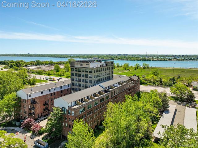 6533 E Jefferson 312, Detroit, MI 48207