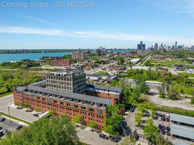 6533 E Jefferson 312, Detroit, MI 48207