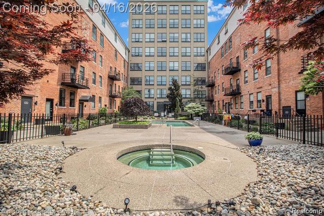 6533 E Jefferson 312, Detroit, MI 48207