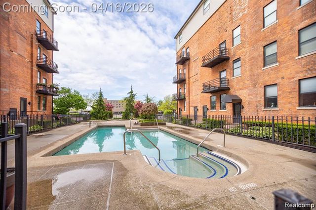 6533 E Jefferson 312, Detroit, MI 48207
