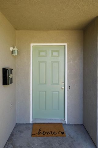 210 Cordova Ln, Stockton, CA 95207