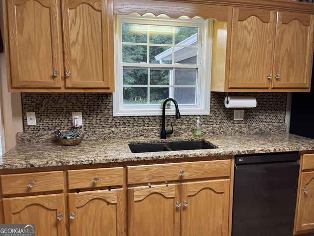 177 Strong Road, Newnan, GA 30263