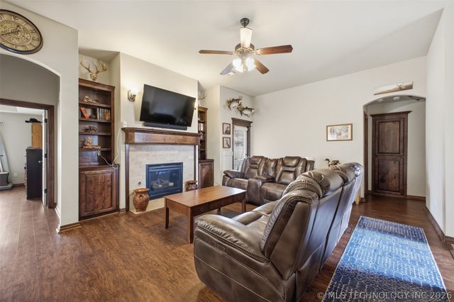 3525 Tecumseh, Yukon, OK 73099