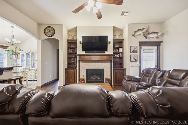 3525 Tecumseh, Yukon, OK 73099