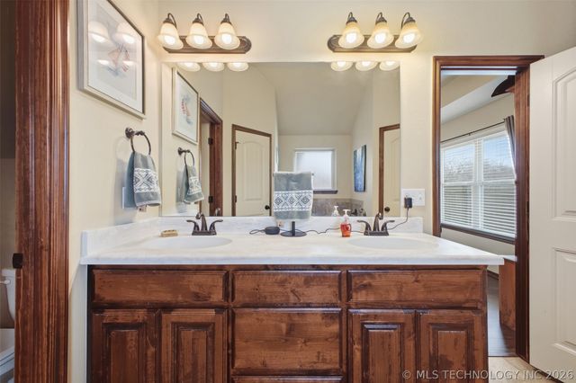 3525 Tecumseh, Yukon, OK 73099