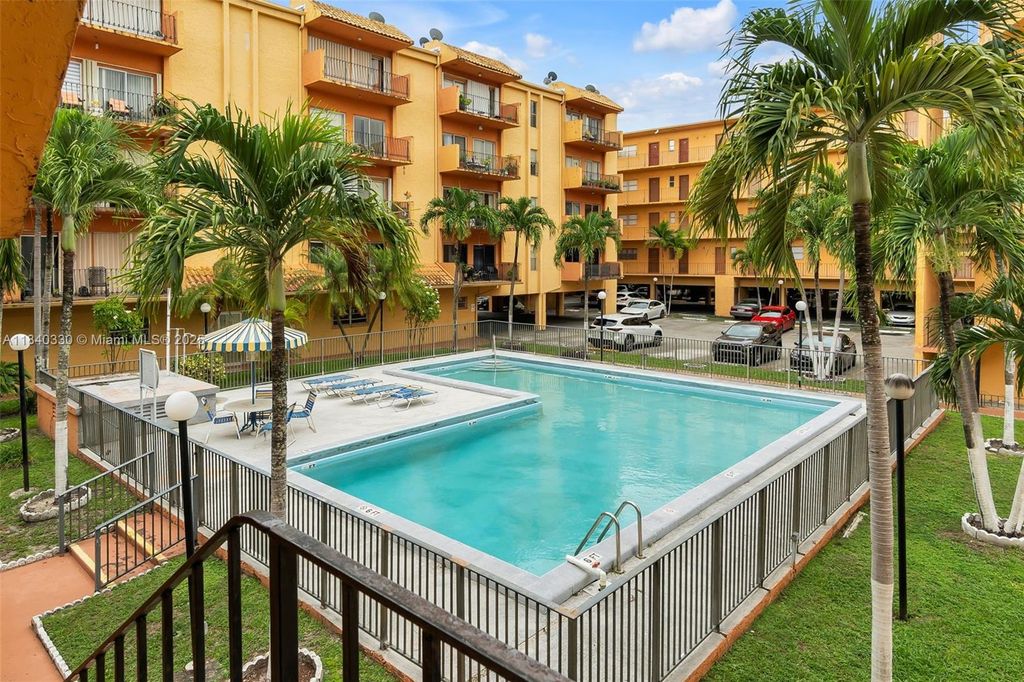 1900 W 54th St 101, Hialeah, FL 33012
