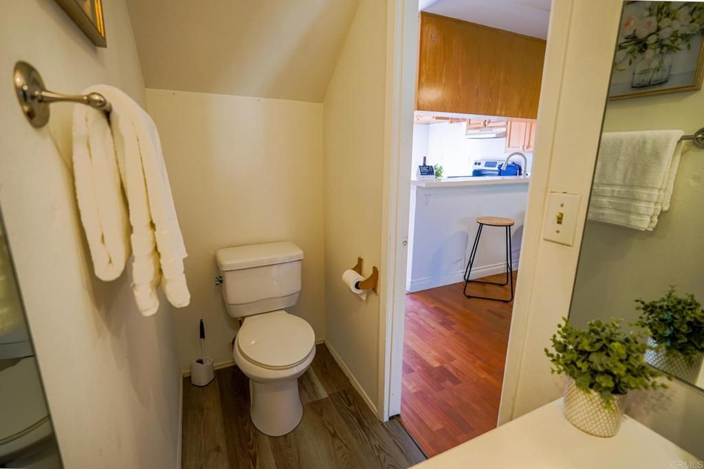 Image 9 of property listing at 444 Ridgeway Ct, Spring Valley, CA 91977