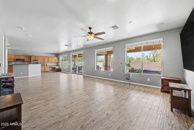 4323 W DIBURGO Drive, New River, AZ 85087