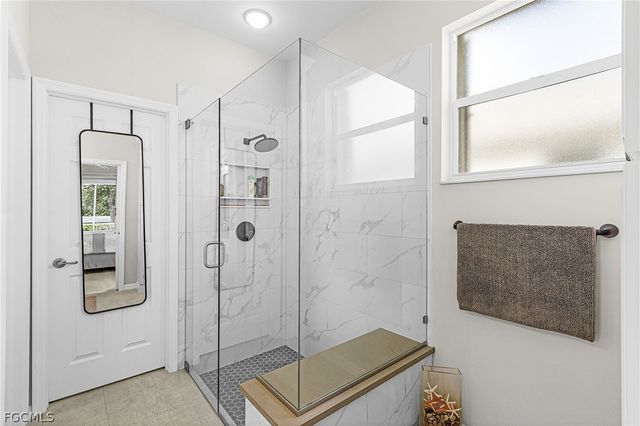 9262 Palm Island CIR, North Fort Myers, FL 33903