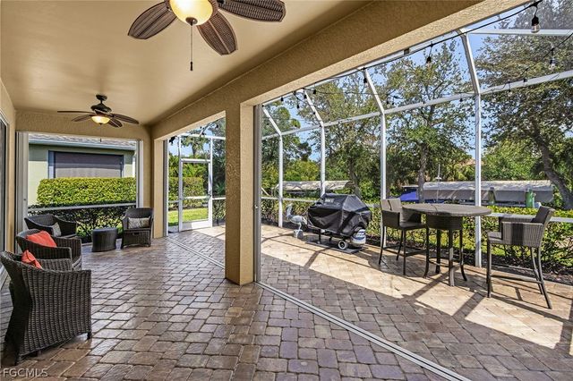 9262 Palm Island CIR, North Fort Myers, FL 33903