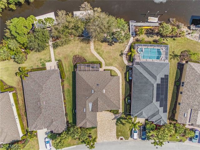 9262 Palm Island CIR, North Fort Myers, FL 33903