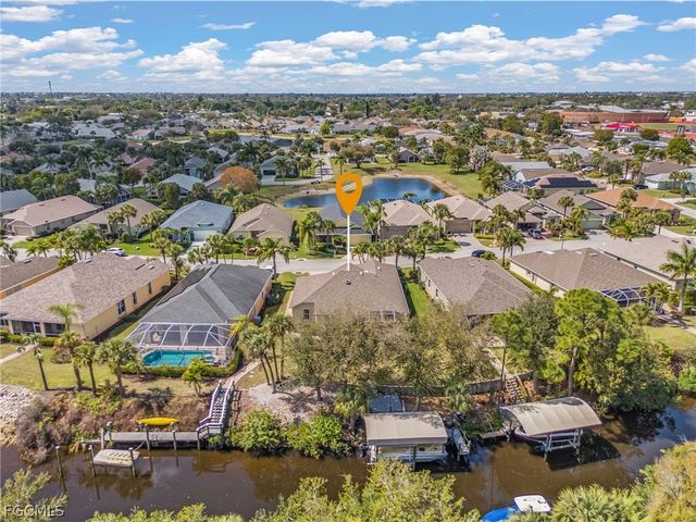 9262 Palm Island CIR, North Fort Myers, FL 33903