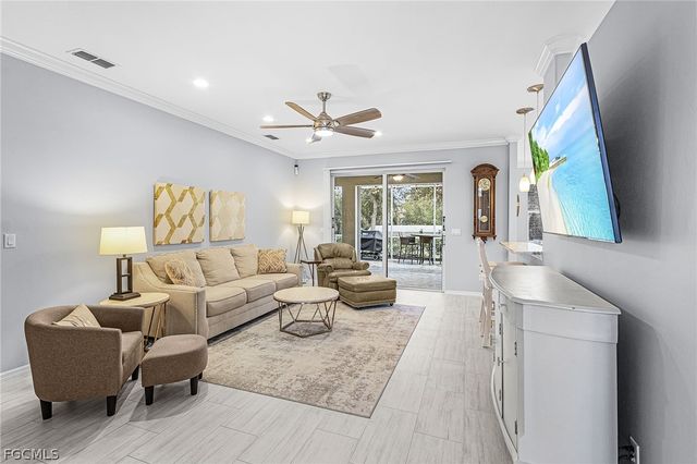 9262 Palm Island CIR, North Fort Myers, FL 33903