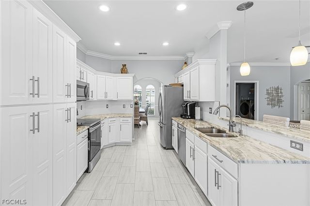 9262 Palm Island CIR, North Fort Myers, FL 33903