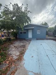 2131 NW 26TH AVE, Fort Lauderdale, FL 33172