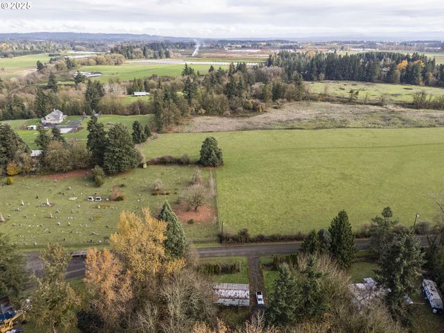 23921 SCHULTZ Rd, Aurora, OR 97002