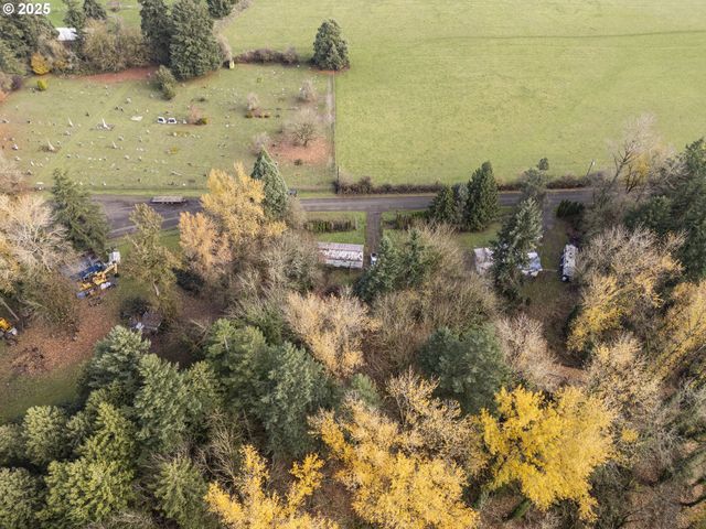 23921 SCHULTZ Rd, Aurora, OR 97002