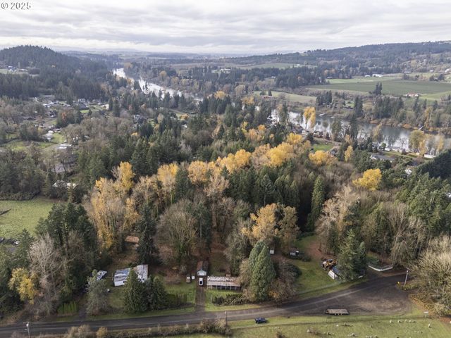 23921 SCHULTZ Rd, Aurora, OR 97002