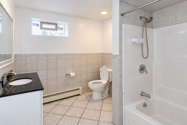 22 Dana St B, Somerville, MA 02145